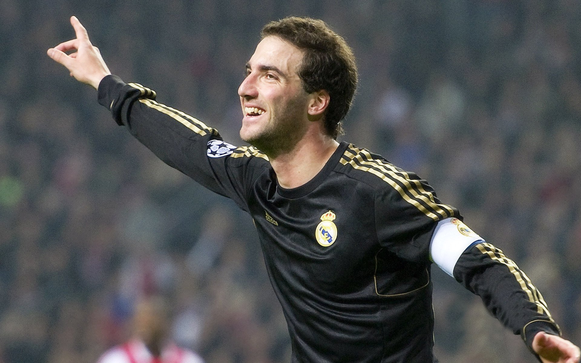 【雪国操作】瑞士换人滑雪板上场，全场尖叫，瑞士滑雪名将