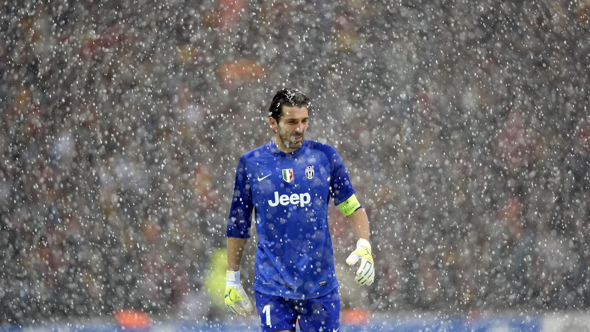 kaiyun app download-季后赛战火重燃，赛场上诞生了哪些传奇时刻？，季后赛经典瞬间top50